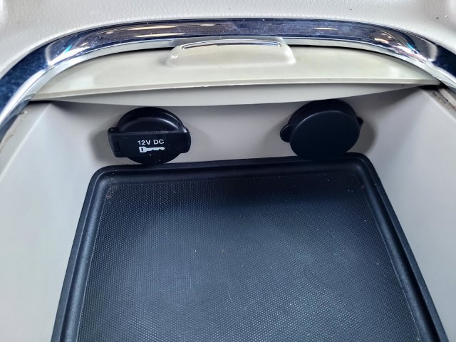 Used 2017 Dodge Grand Caravan SXT FWD image 17