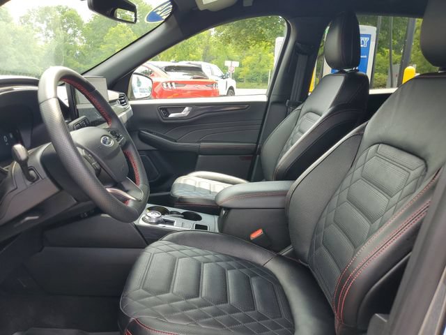 Certified 2024 Ford Escape ST-Line Elite w/ Premium Technology Package AWD/4WD image 14