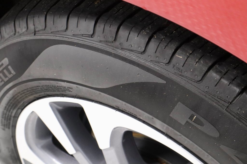 Used 2022 Toyota Prius Limited image 21