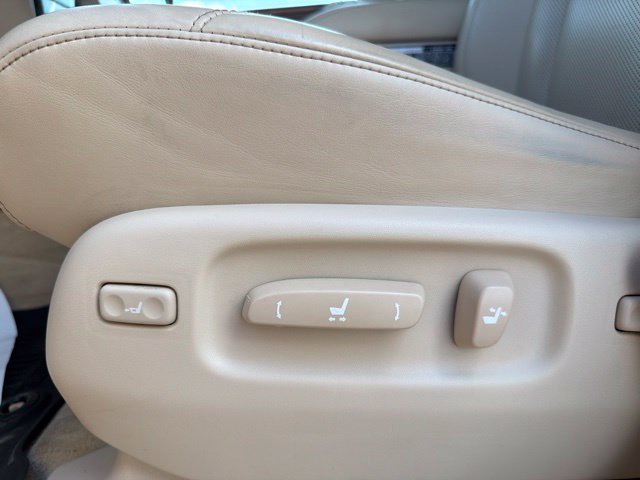 Used 2021 Lexus LX 570 4WD w/ Luxury Package image 8