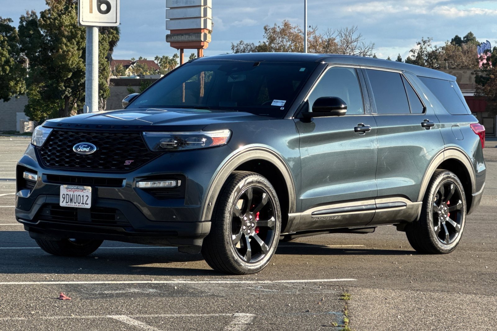 Certified 2022 Ford Explorer ST w/ Equipment Group 401A image 8