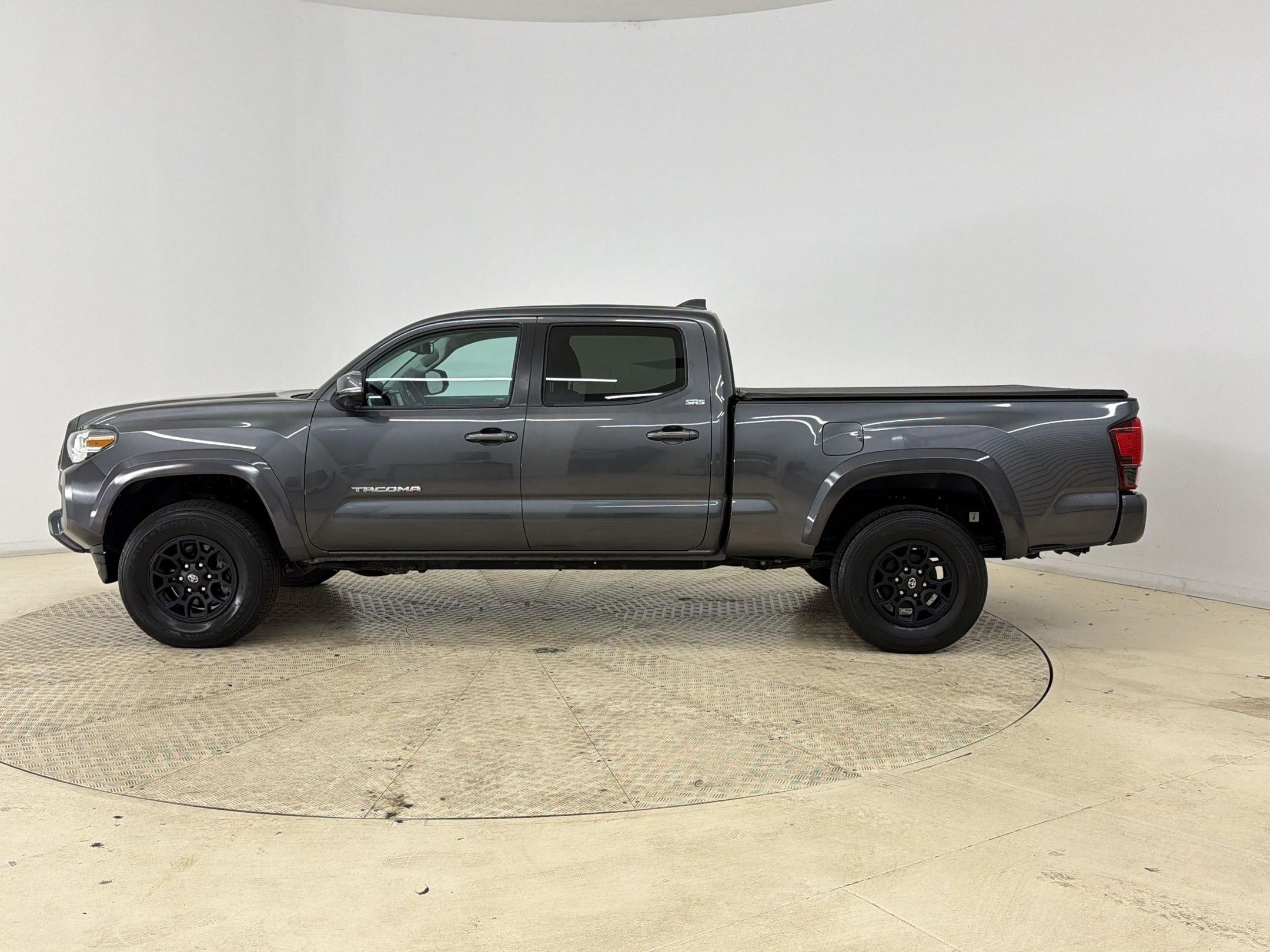Used 2022 Toyota Tacoma SR5 w/ Technology Package RWD video 2