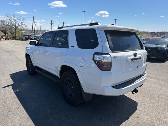 Used 2022 Toyota 4Runner SR5 Premium w/ Moonroof Package AWD/4WD image 2