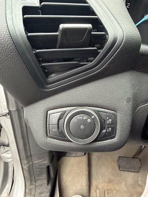 Certified 2019 Ford Escape SE FWD image 16