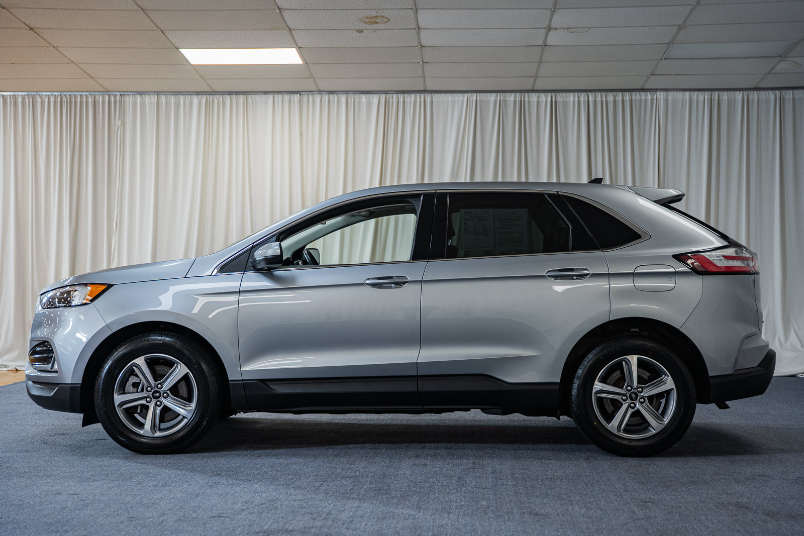 Certified 2024 Ford Edge SEL w/ Convenience Package AWD/4WD image 5