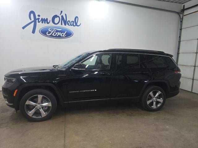 Used 2022 Jeep Grand Cherokee L Limited AWD/4WD image 32