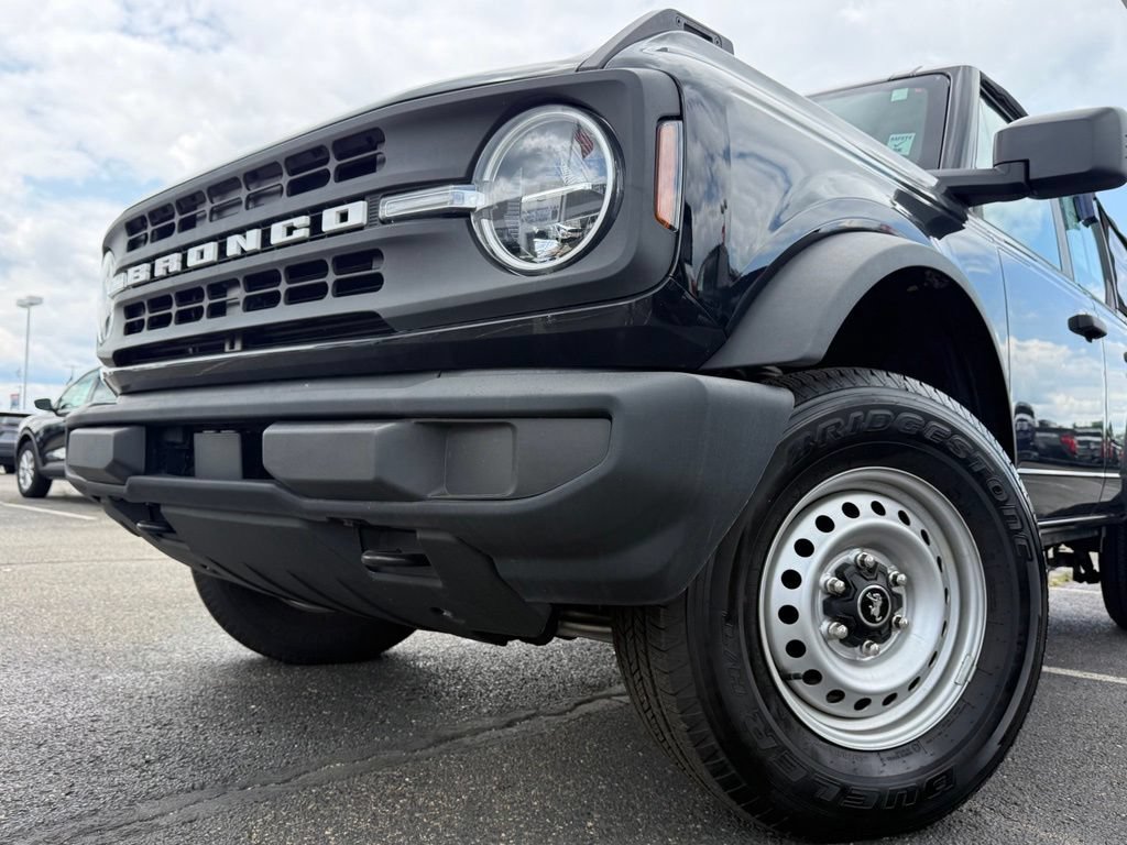 Certified 2025 Ford Bronco 4-Door AWD/4WD image 30