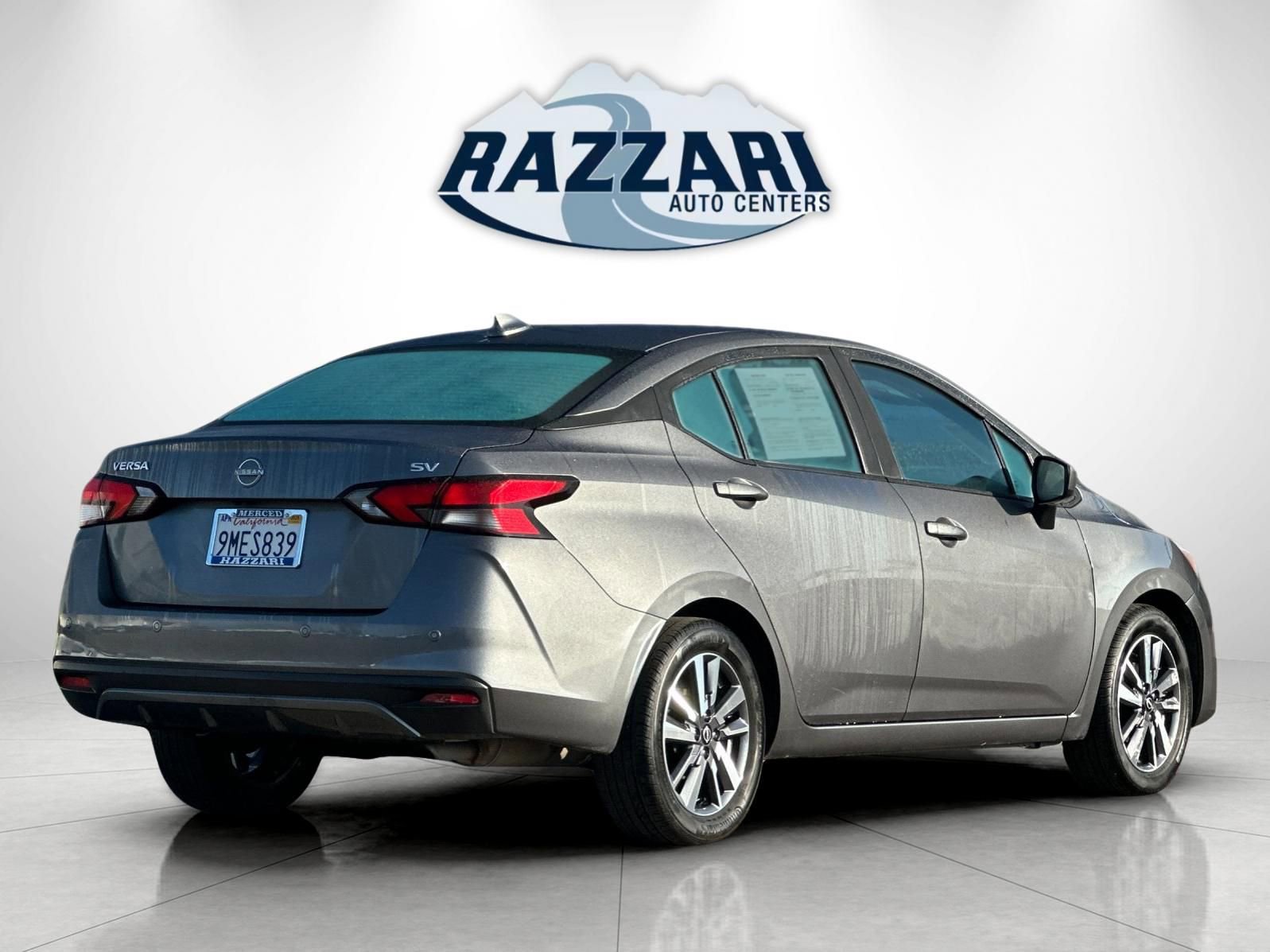 Used 2023 Nissan Versa SV image 5