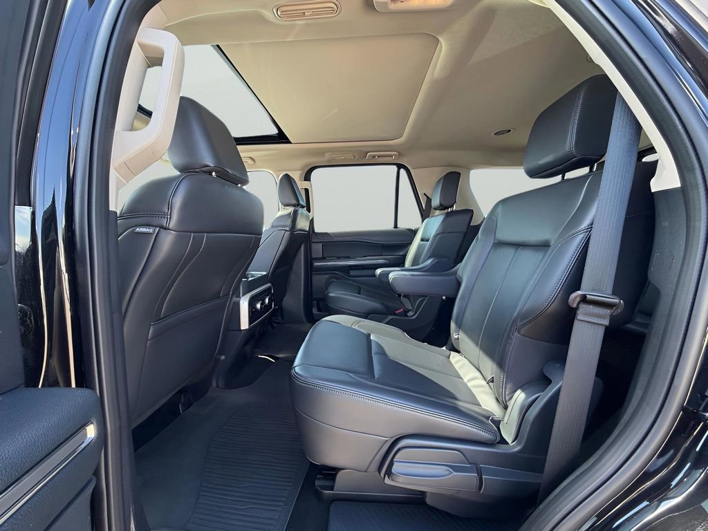 Certified 2024 Ford Expedition XLT image 26