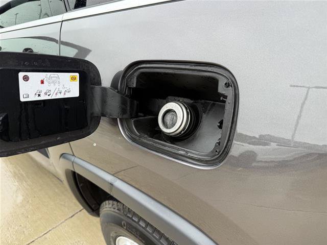 Used 2020 Jeep Grand Cherokee Laredo AWD/4WD image 22