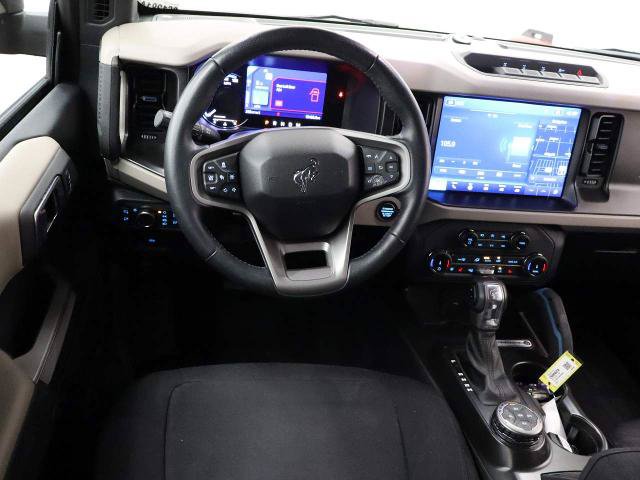 Certified 2022 Ford Bronco Wildtrak AWD/4WD image 2