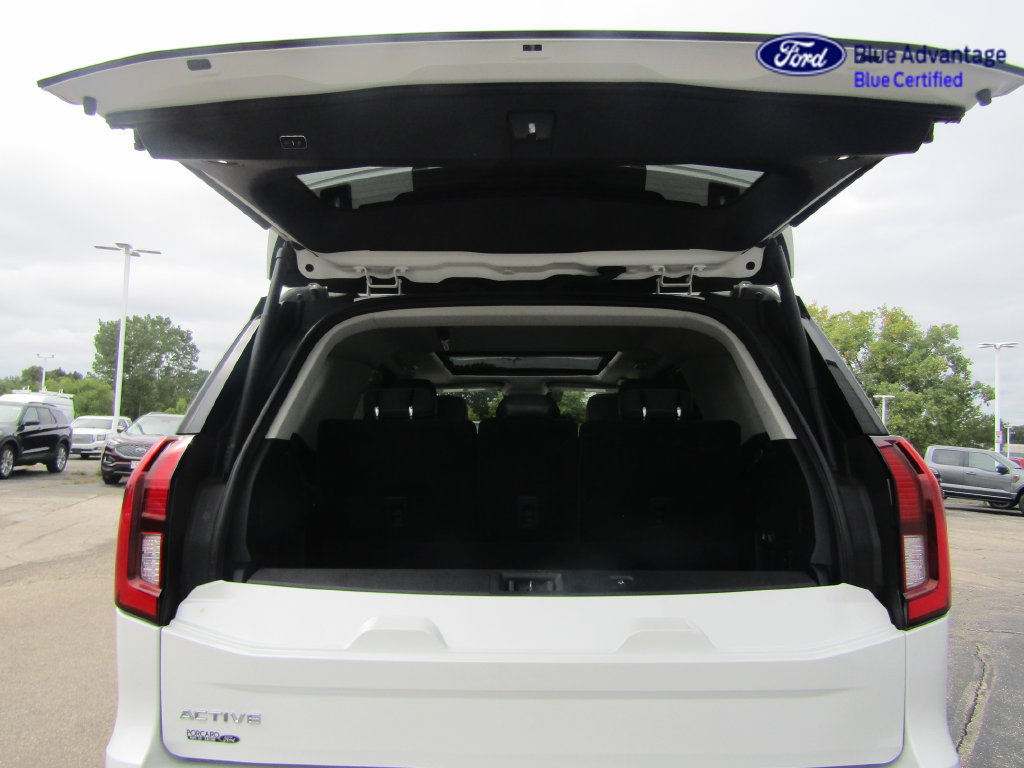 Certified 2025 Ford Expedition Active AWD/4WD image 45