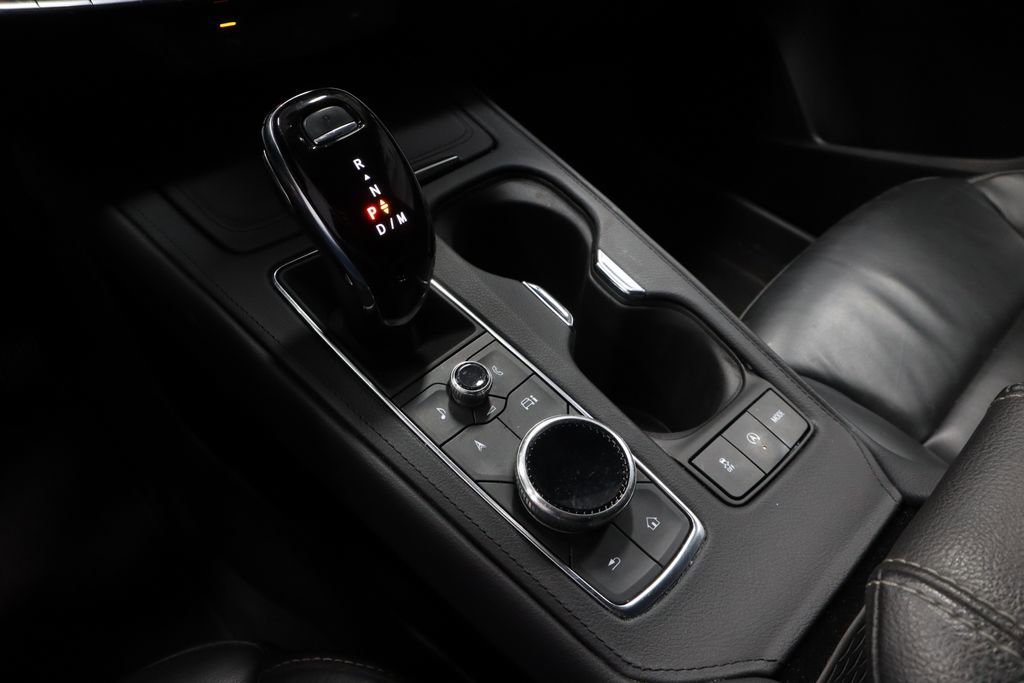 Used 2024 Cadillac XT4 Premium Luxury image 35