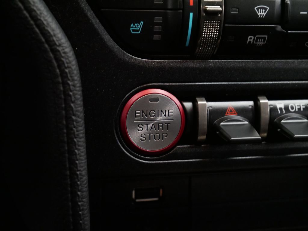 Certified 2020 Ford Mustang Shelby GT350 w/ Technology Package RWD image 24