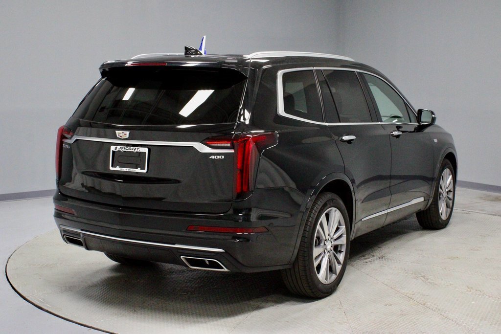 Used 2025 Cadillac XT6 Premium Luxury image 5