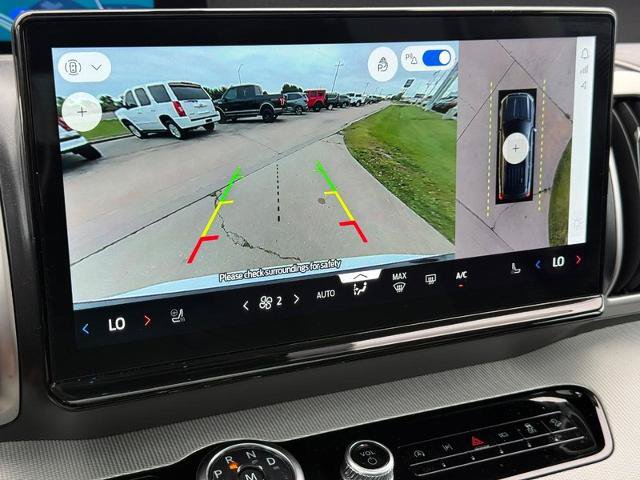 Certified 2025 Ford Expedition Active AWD/4WD image 18