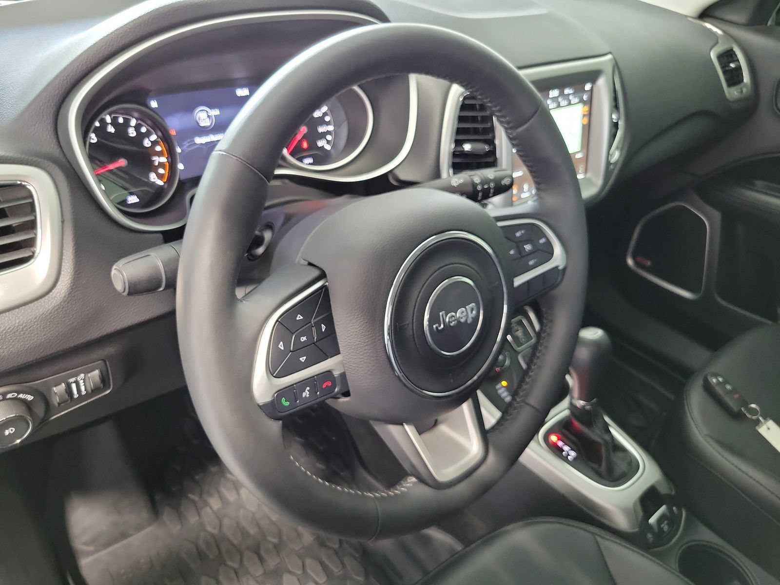 Used 2019 Jeep Compass High Altitude AWD/4WD image 10