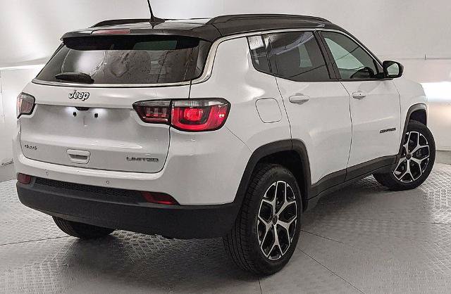 Used 2025 Jeep Compass Limited AWD/4WD image 3