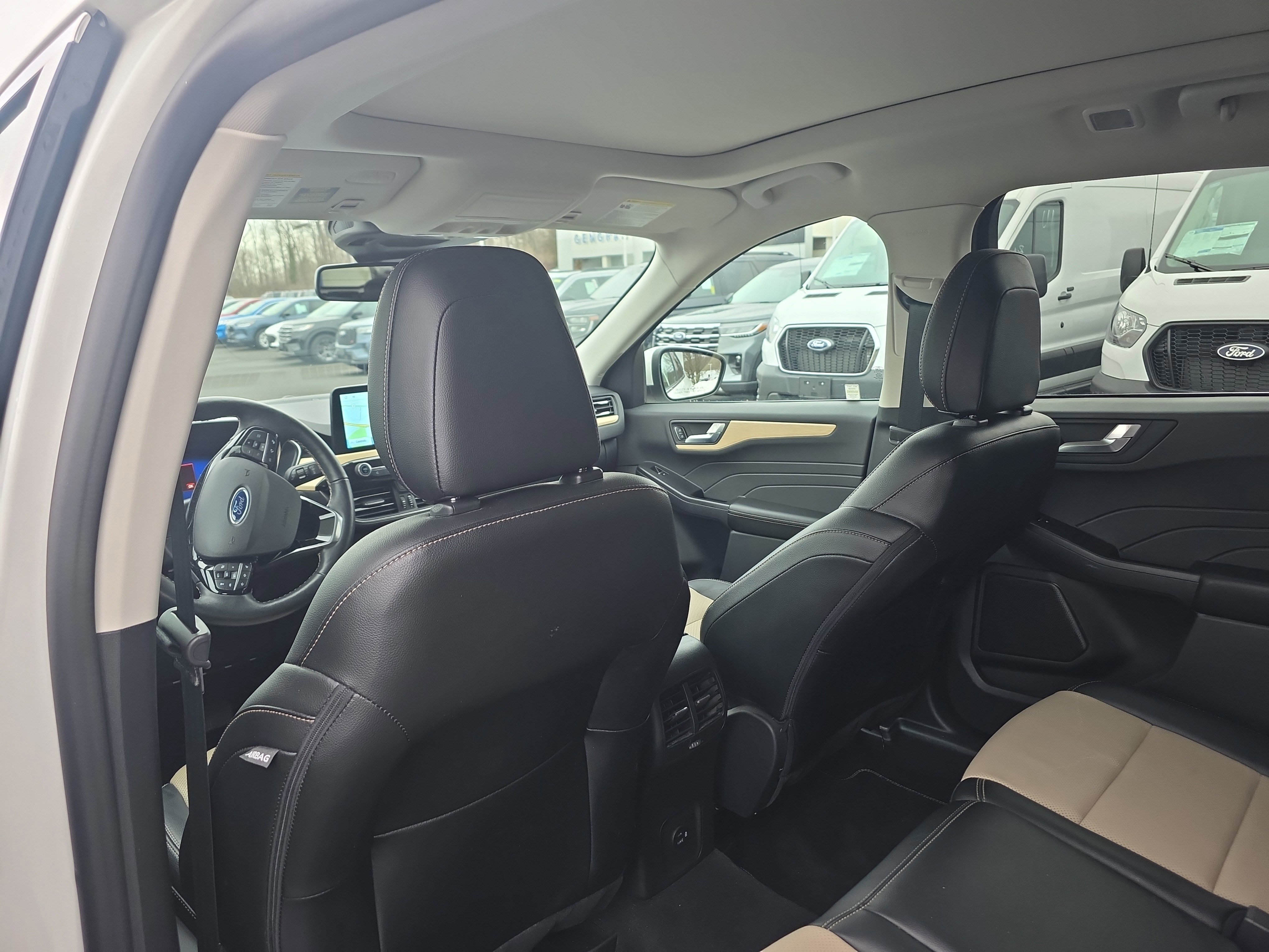 Certified 2022 Ford Escape Titanium w/ Titanium Elite Package image 25