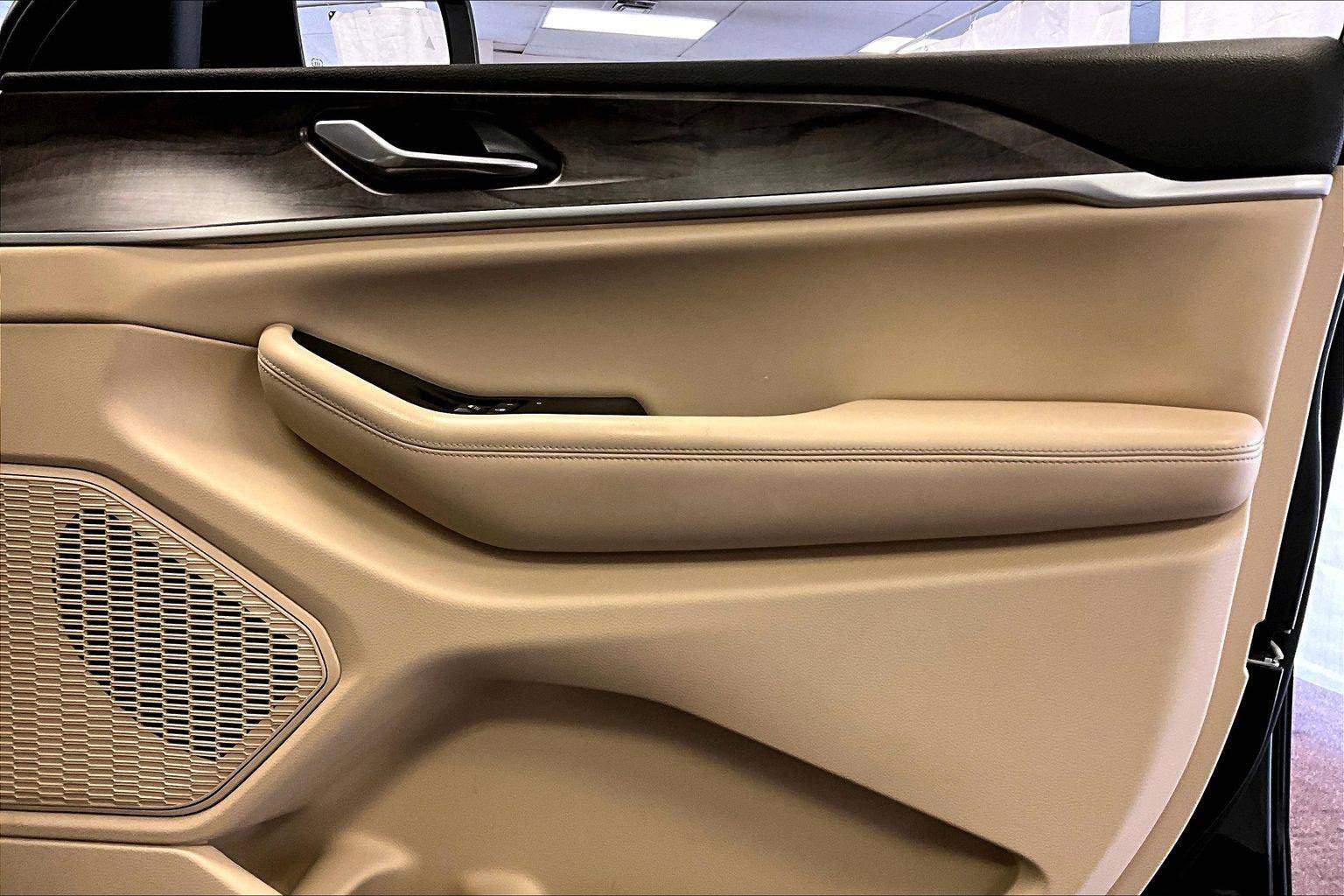 Used 2023 Jeep Grand Cherokee L Limited image 23