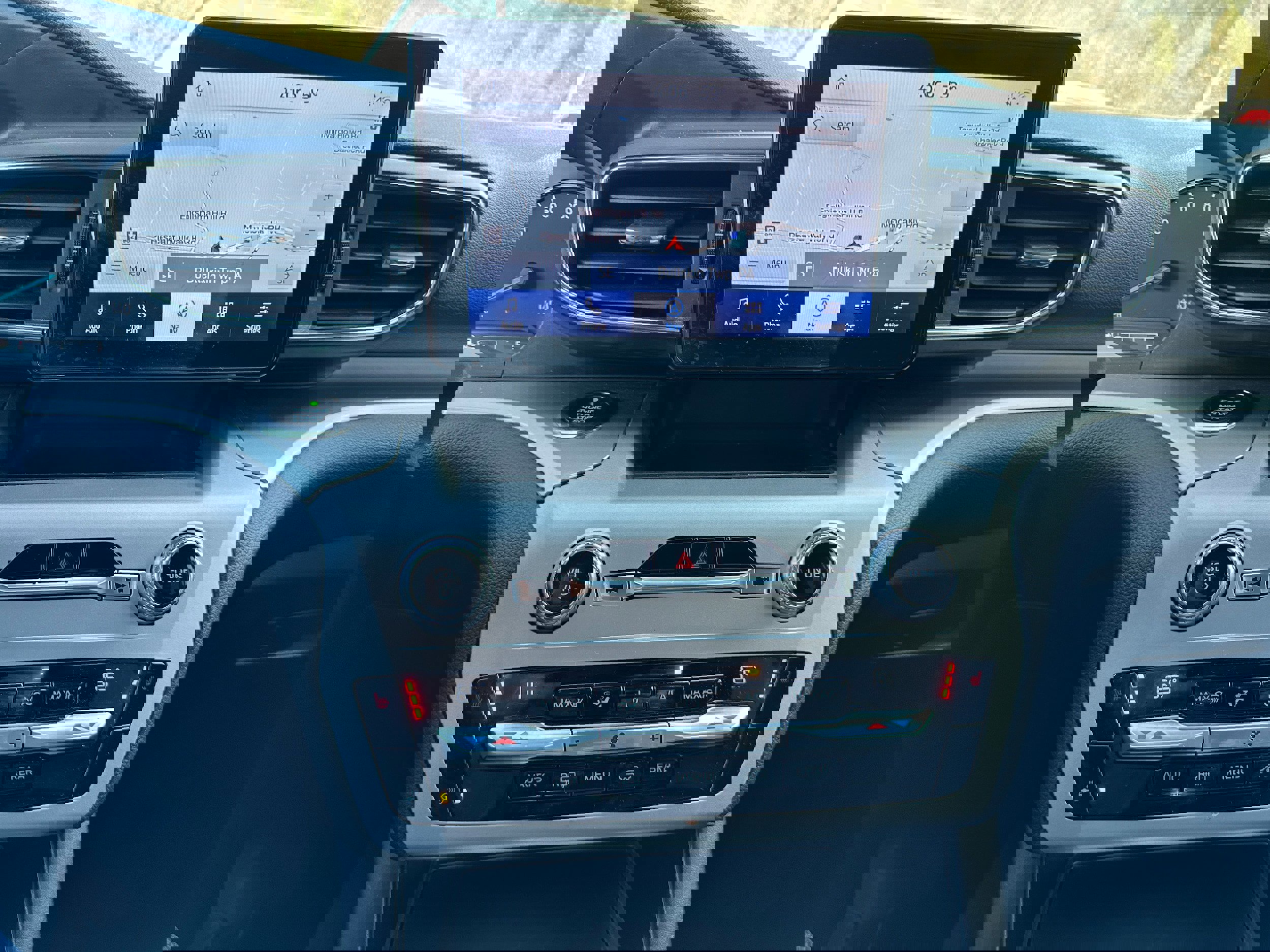 Certified 2021 Ford Explorer XLT w/ Equipment Group 202A image 13