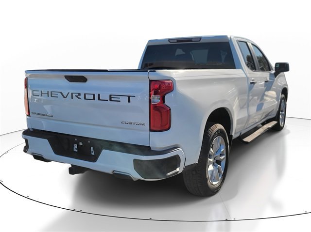 Used 2020 Chevrolet Silverado 1500 Custom w/ Custom Value Package image 3