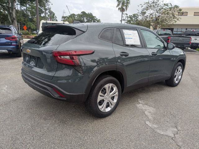 Used 2026 Chevrolet Trax LS FWD image 4