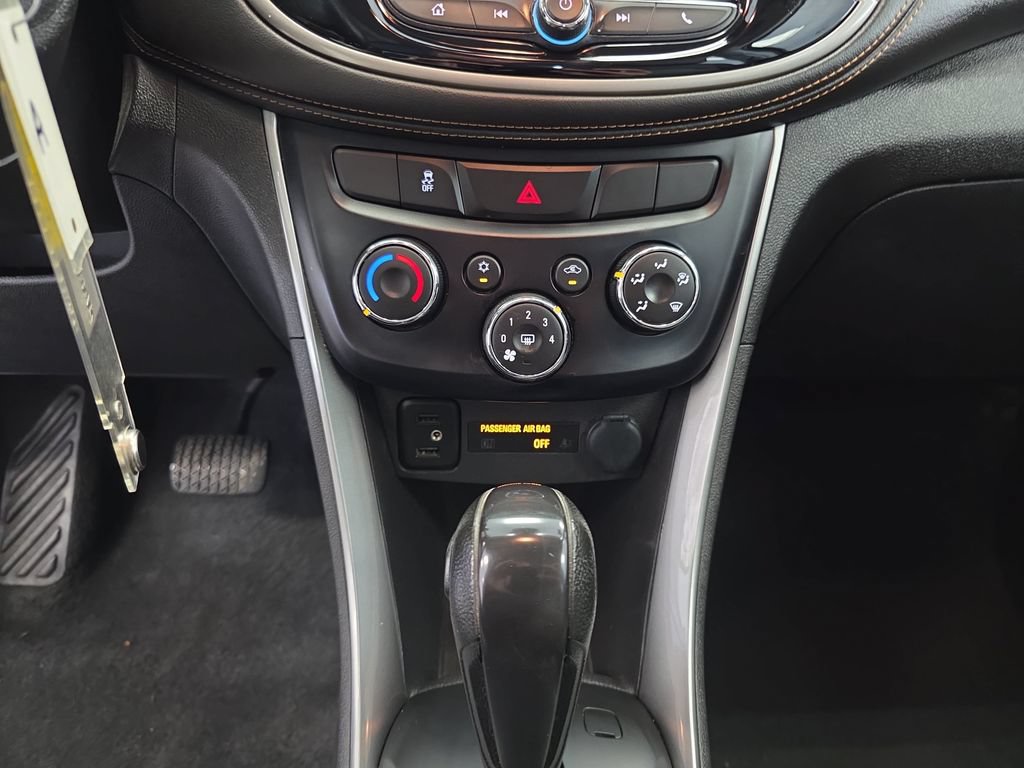 Used 2020 Chevrolet Trax LS FWD image 21