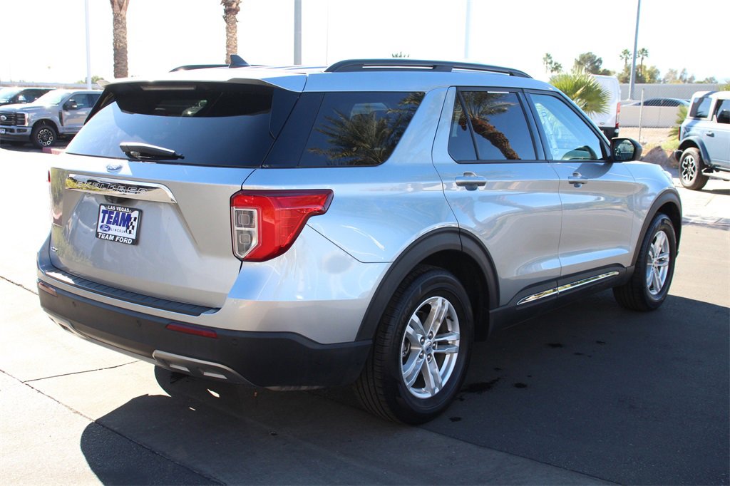 Certified 2022 Ford Explorer XLT w/ Equipment Group 202A image 8