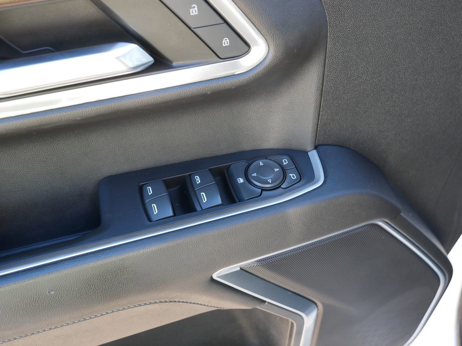 Used 2023 Chevrolet Silverado 1500 LT image 18