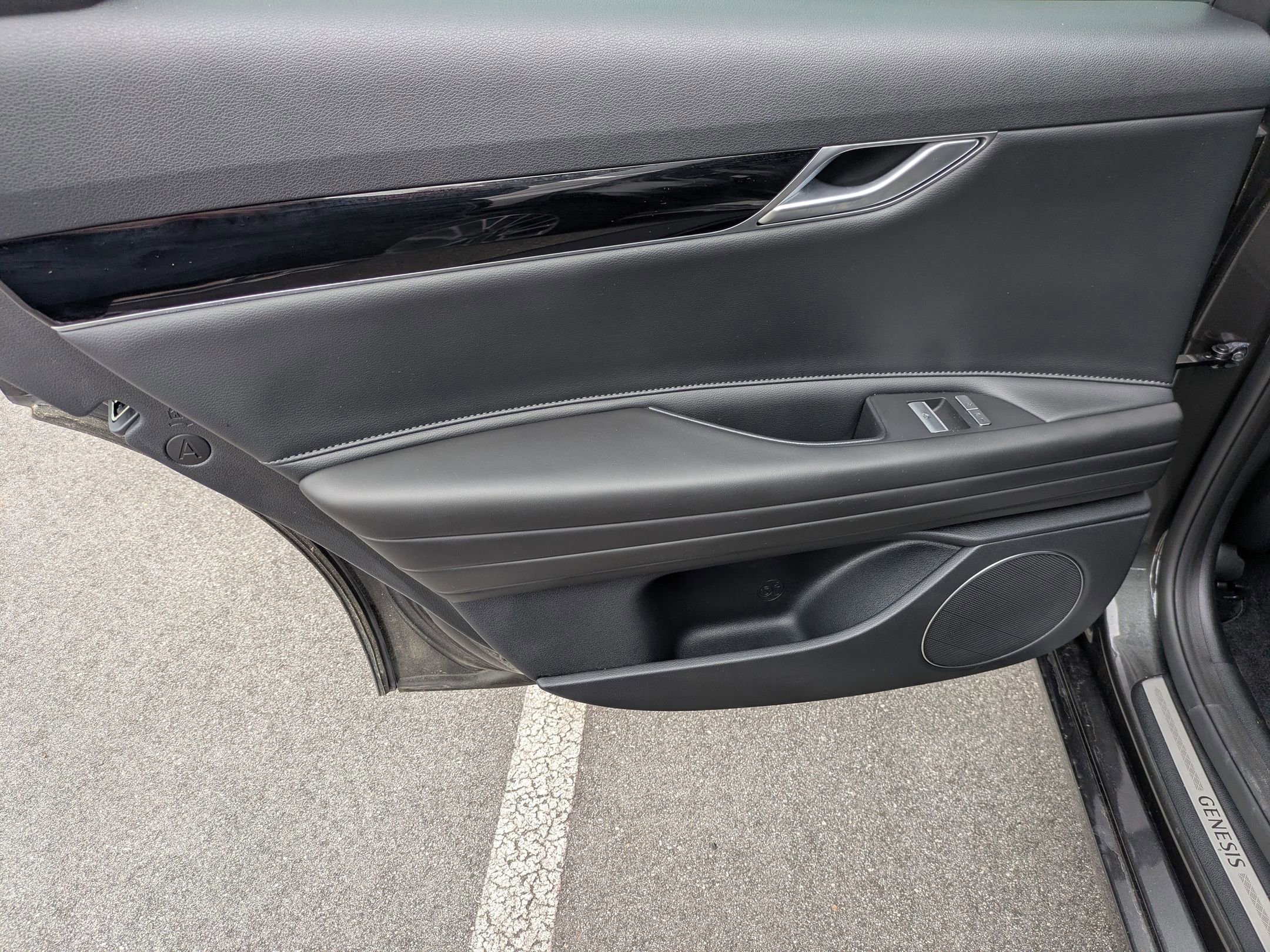 Used 2023 Genesis G80 2.5T RWD image 25