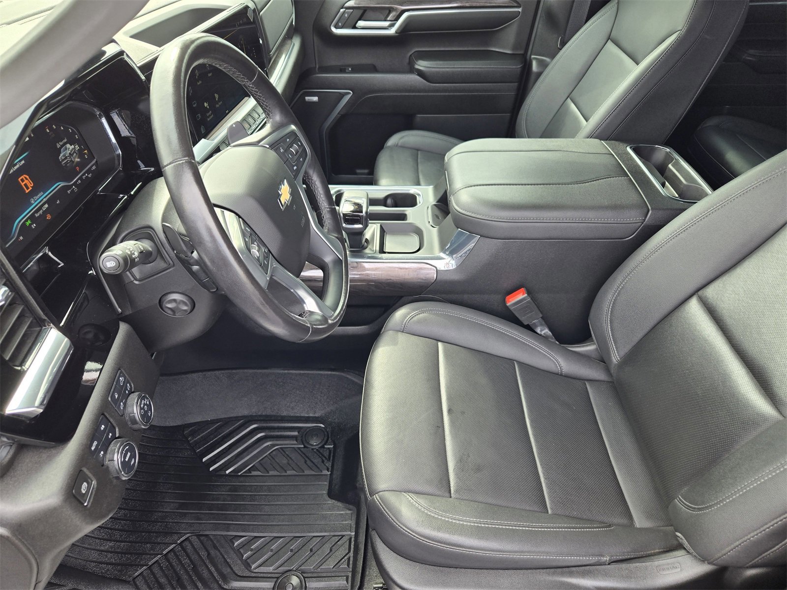 Used 2023 Chevrolet Silverado 1500 LTZ image 12