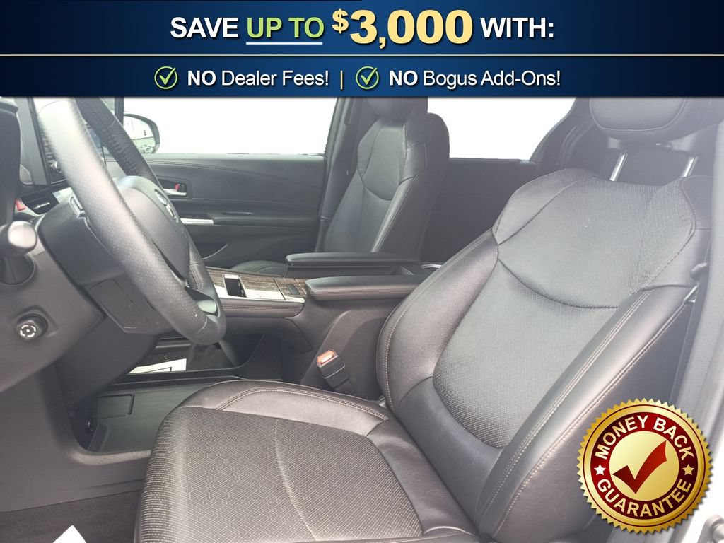 Used 2025 Toyota Sienna Platinum FWD image 14