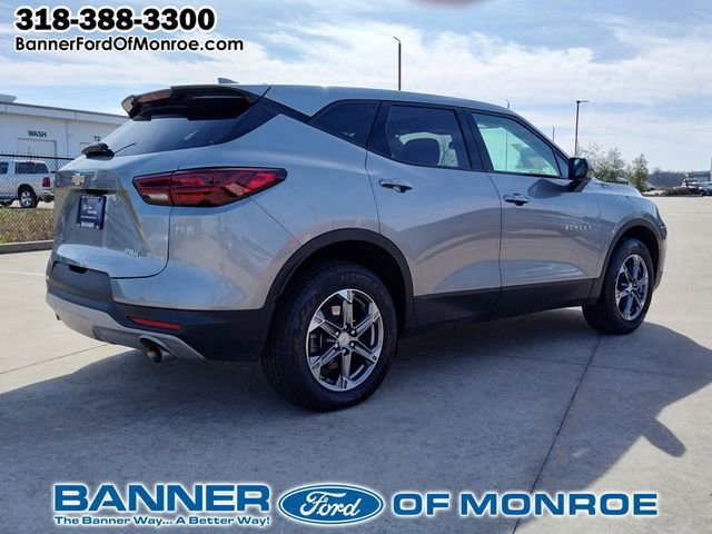 Used 2023 Chevrolet Blazer LT image 3