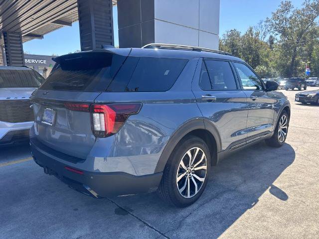 Certified 2025 Ford Explorer ST-Line w/ Premium Package RWD image 7