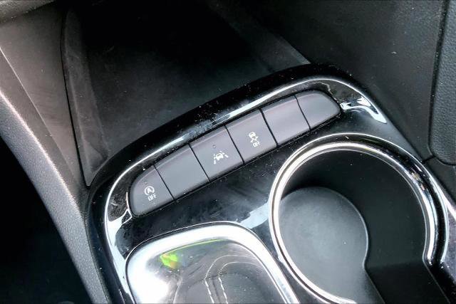 Used 2022 Buick Encore GX Select image 32