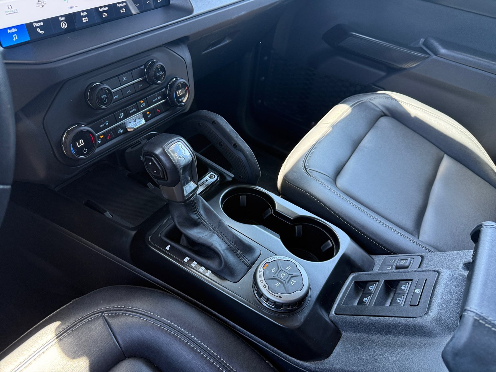 Certified 2025 Ford Bronco Badlands AWD/4WD image 13