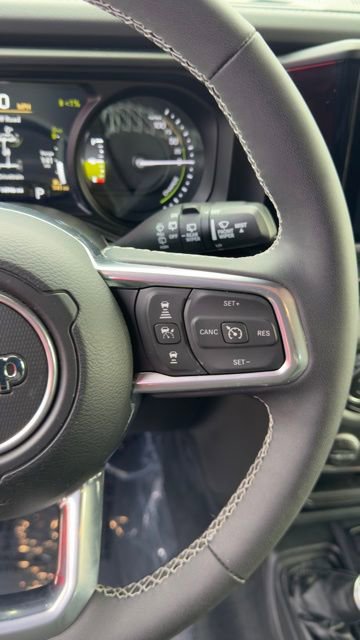 Used 2025 Jeep Wrangler Sahara 4xe image 12