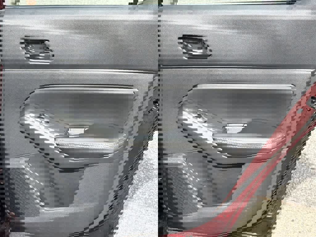 Used 2025 Nissan Altima 2.5 SV image 15