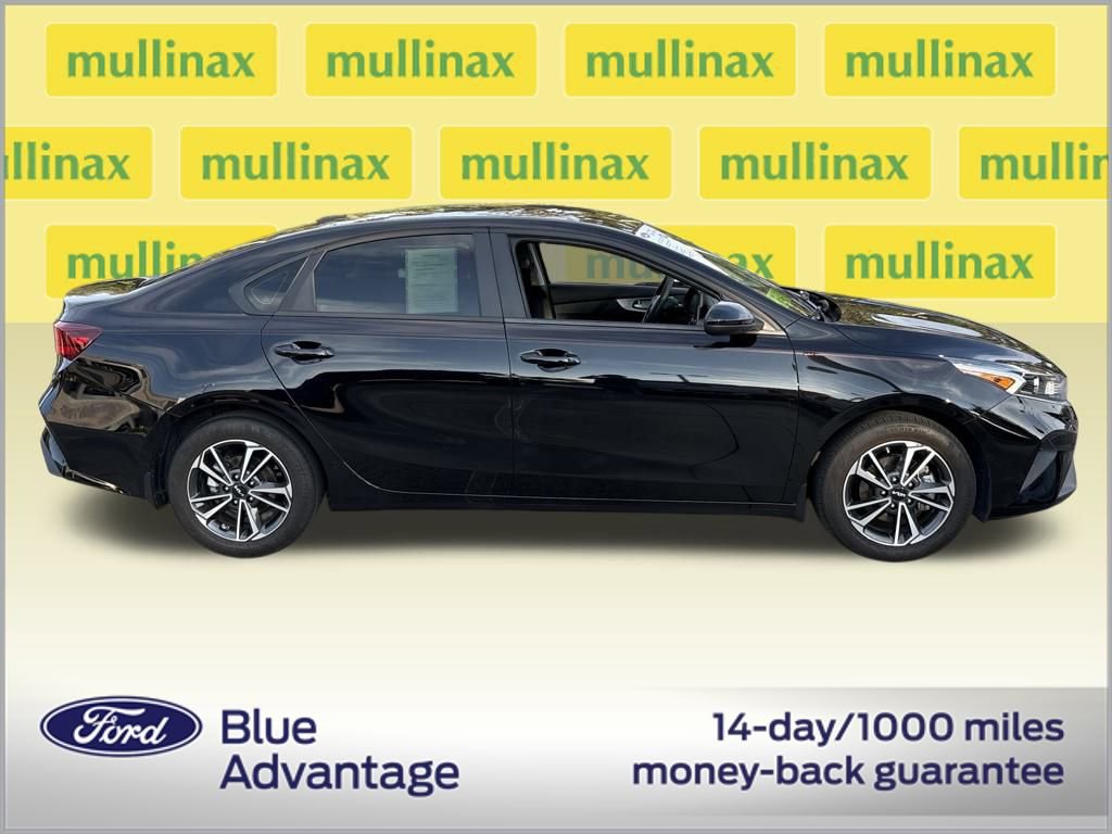 Used 2024 Kia Forte LXS image 2