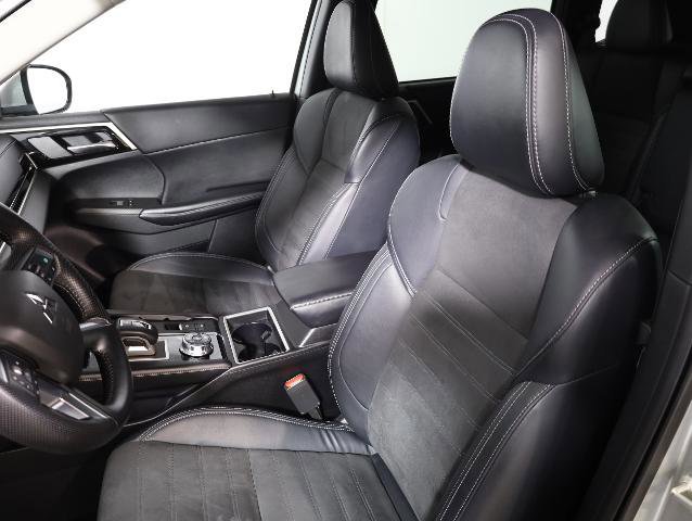 Used 2022 Mitsubishi Outlander SE image 8