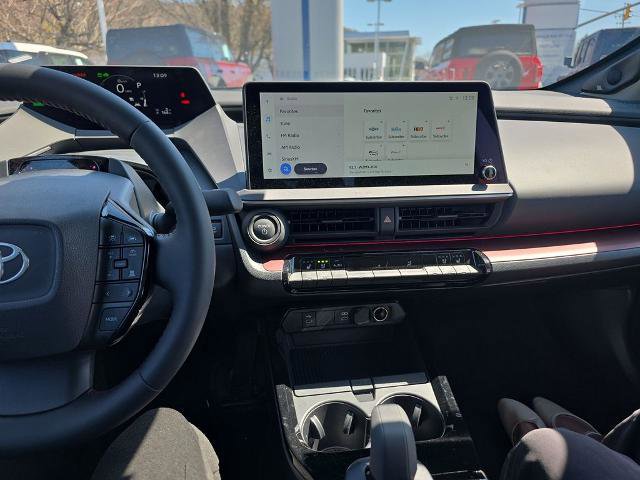 Used 2025 Toyota Prius Plug-In Hybrid w/ Limited Premium Package image 31