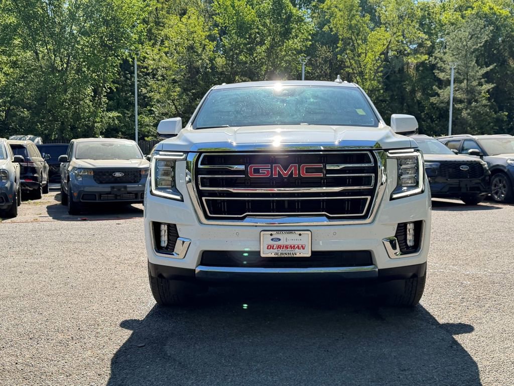 Used 2023 GMC Yukon SLT w/ SLT Luxury Package AWD/4WD image 2