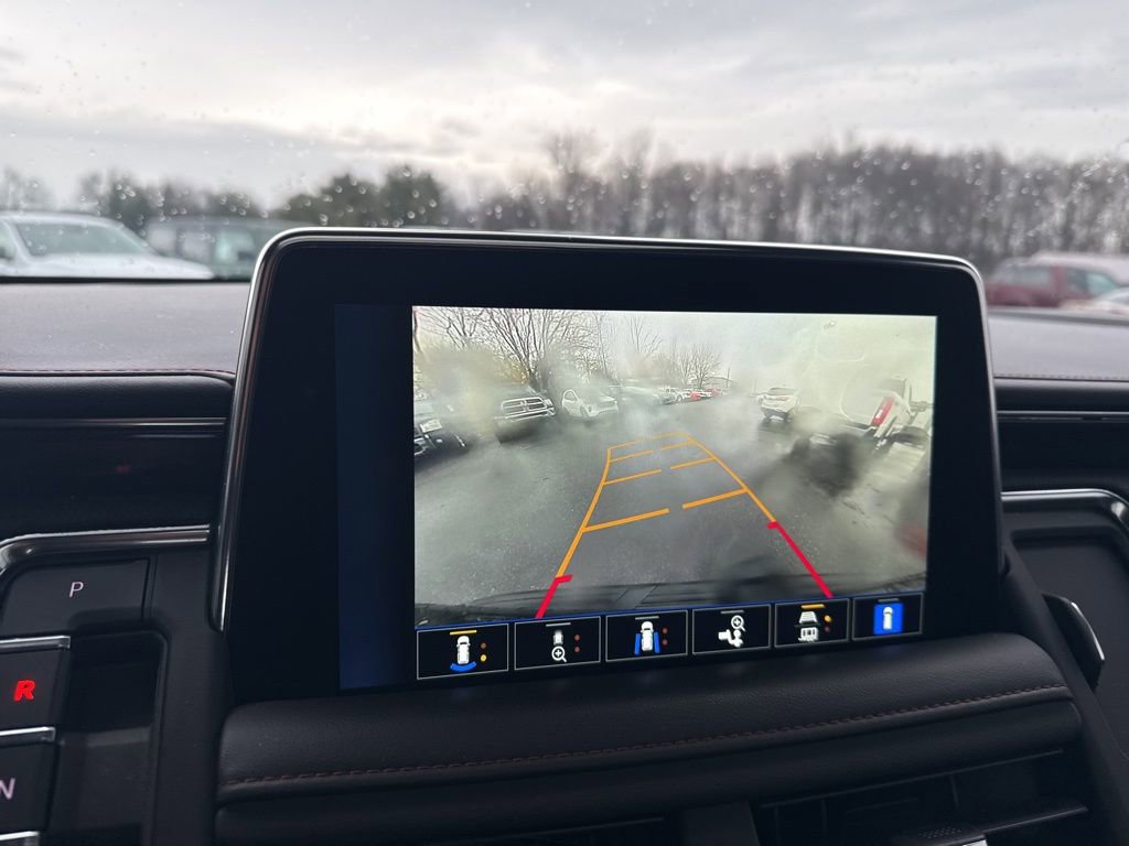 Used 2022 Chevrolet Suburban RST w/ Luxury Package image 18