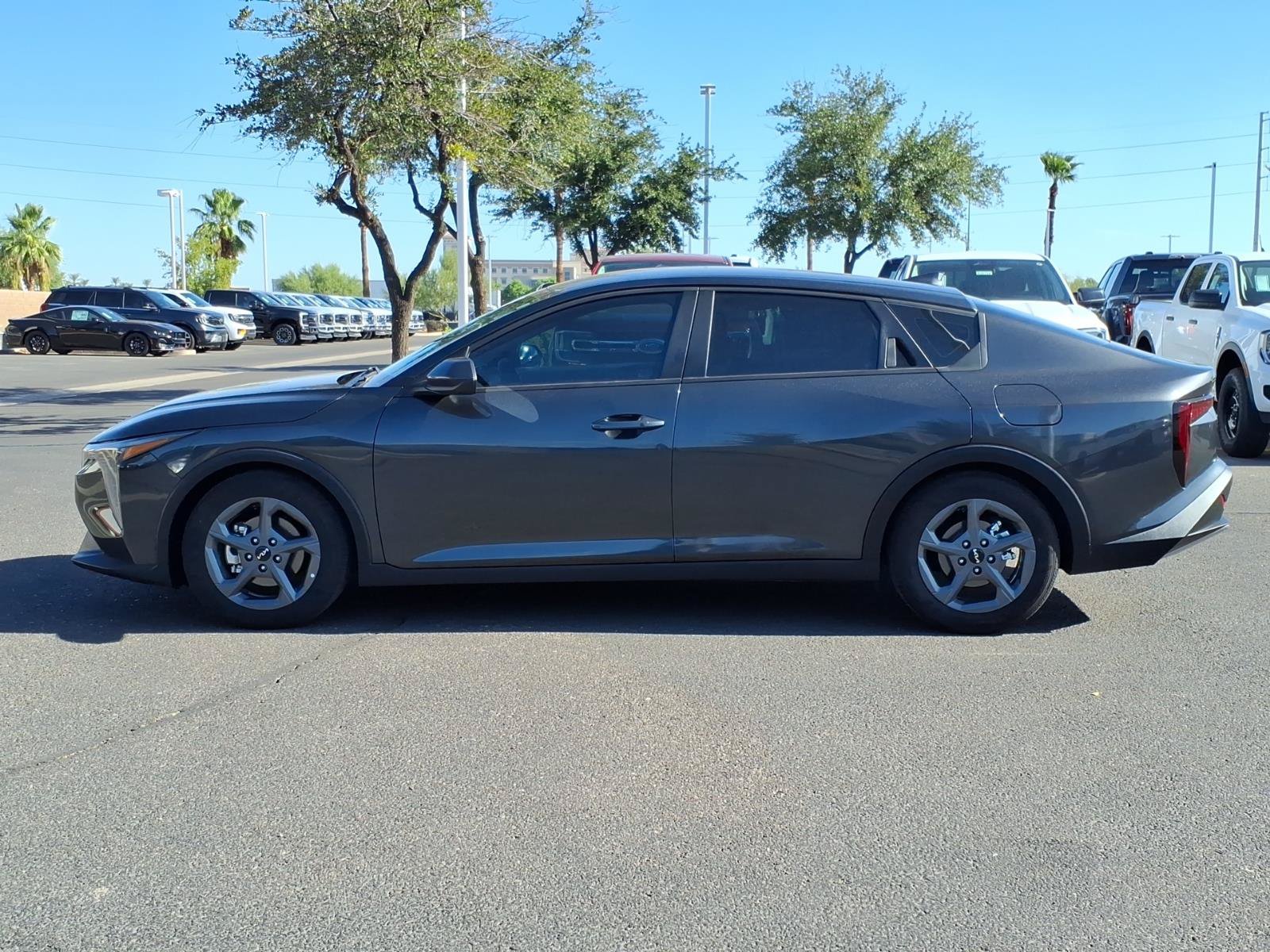 Used 2025 Kia K4 FWD image 2
