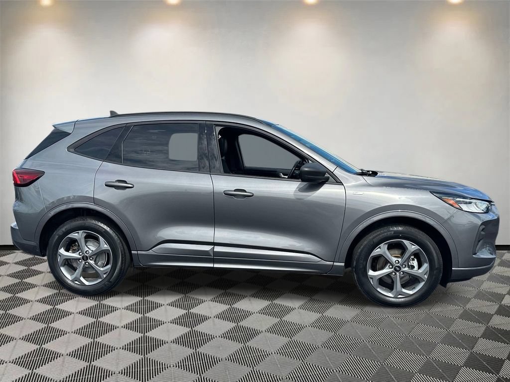 Certified 2024 Ford Escape ST-Line w/ Tech Pack #1 AWD/4WD image 2