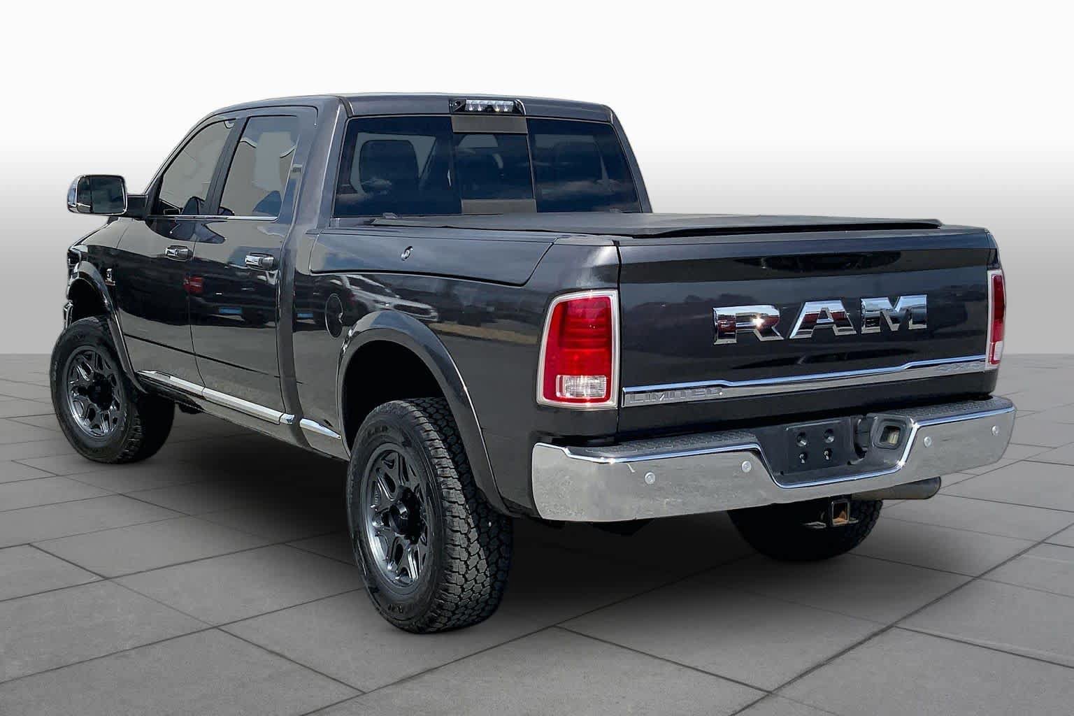 Used 2018 RAM 3500 Laramie Longhorn AWD/4WD image 12