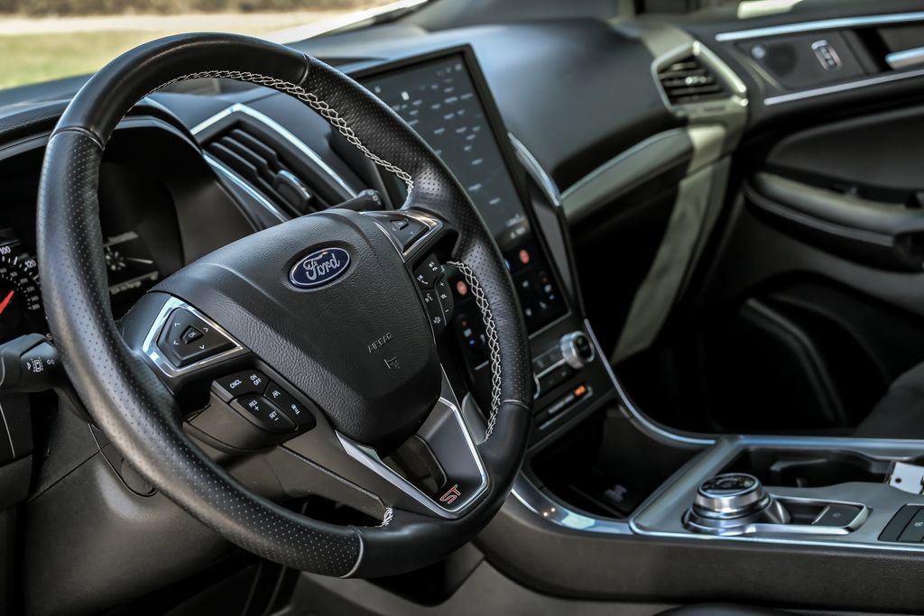 Certified 2022 Ford Edge ST w/ Equipment Group 401A AWD/4WD image 19