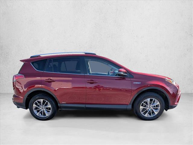 Used 2018 Toyota RAV4 XLE image 4
