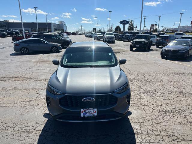 Certified 2023 Ford Escape Platinum AWD/4WD image 10